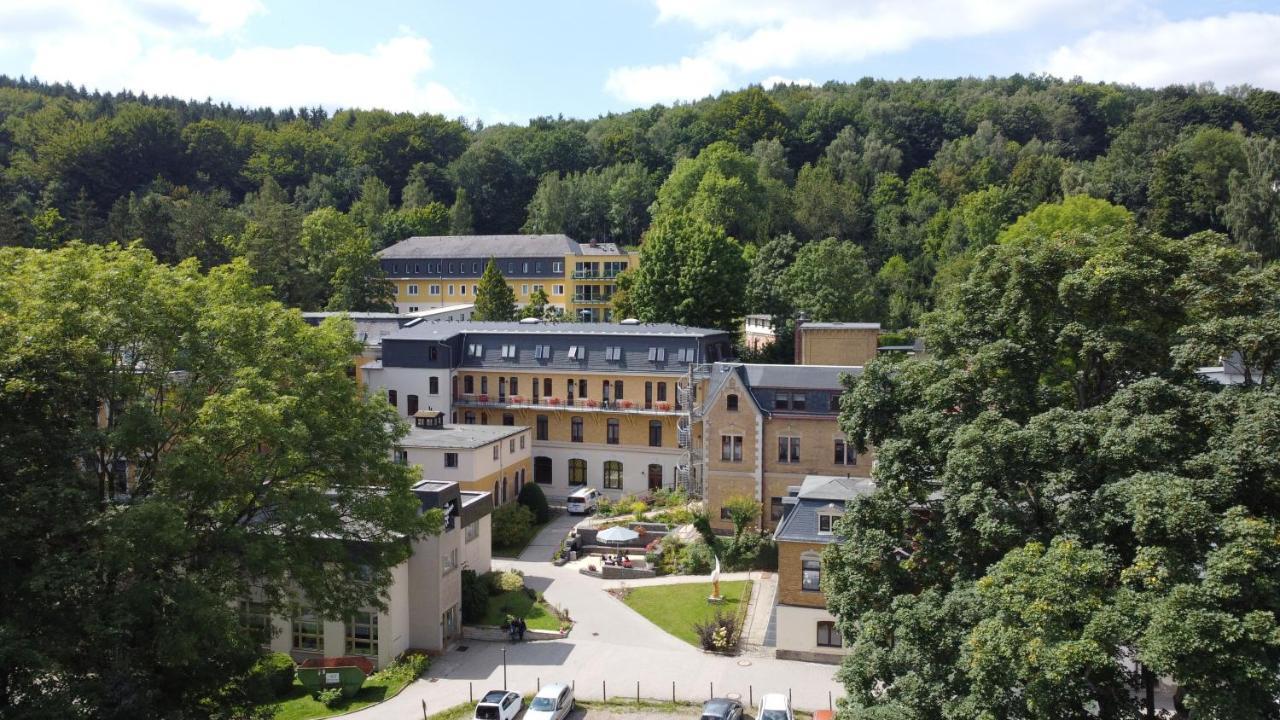 Saechsisches Gemeinschafts-Diakonissenhaus Zion E. V. Ауэ Экстерьер фото