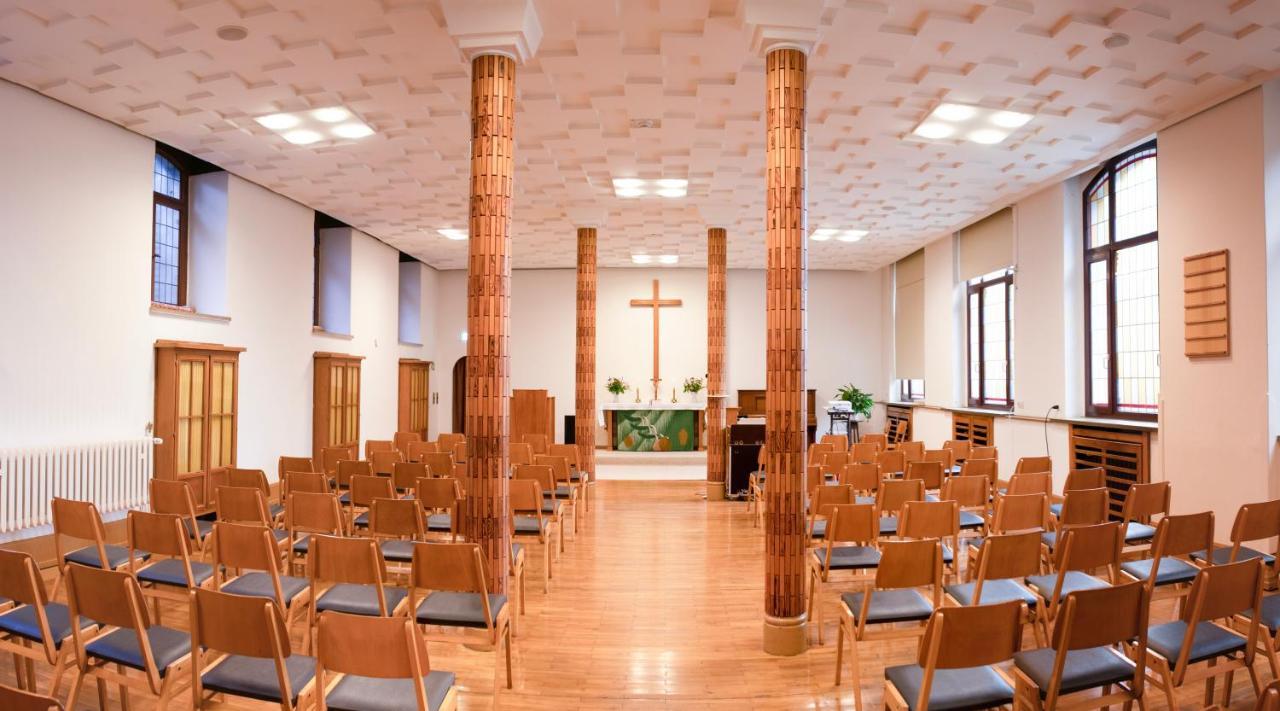 Saechsisches Gemeinschafts-Diakonissenhaus Zion E. V. Ауэ Экстерьер фото