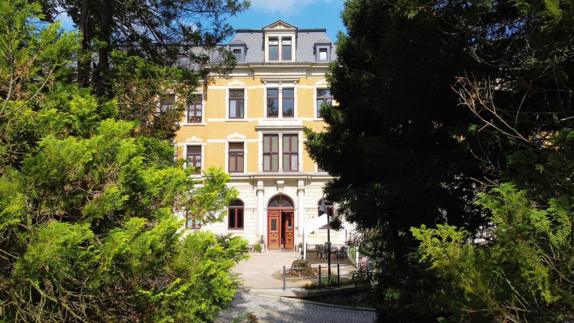 Saechsisches Gemeinschafts-Diakonissenhaus Zion E. V. Ауэ Экстерьер фото